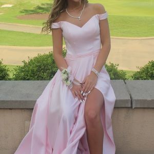 Pink silky/sating prom dress! size 2